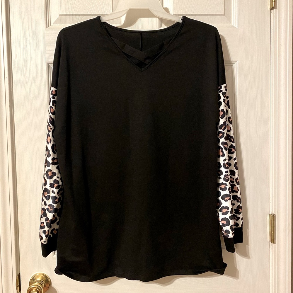 NWOT Boutique Plus Size Black & Leopard Print Long Sleeve Top size 2X